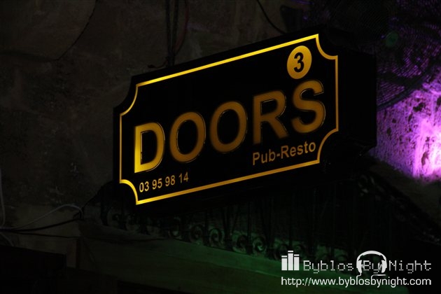 Weekend at 3 Doors Pub, Byblos